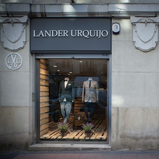 Lander Urquijo presenta su nueva tienda en Madrid