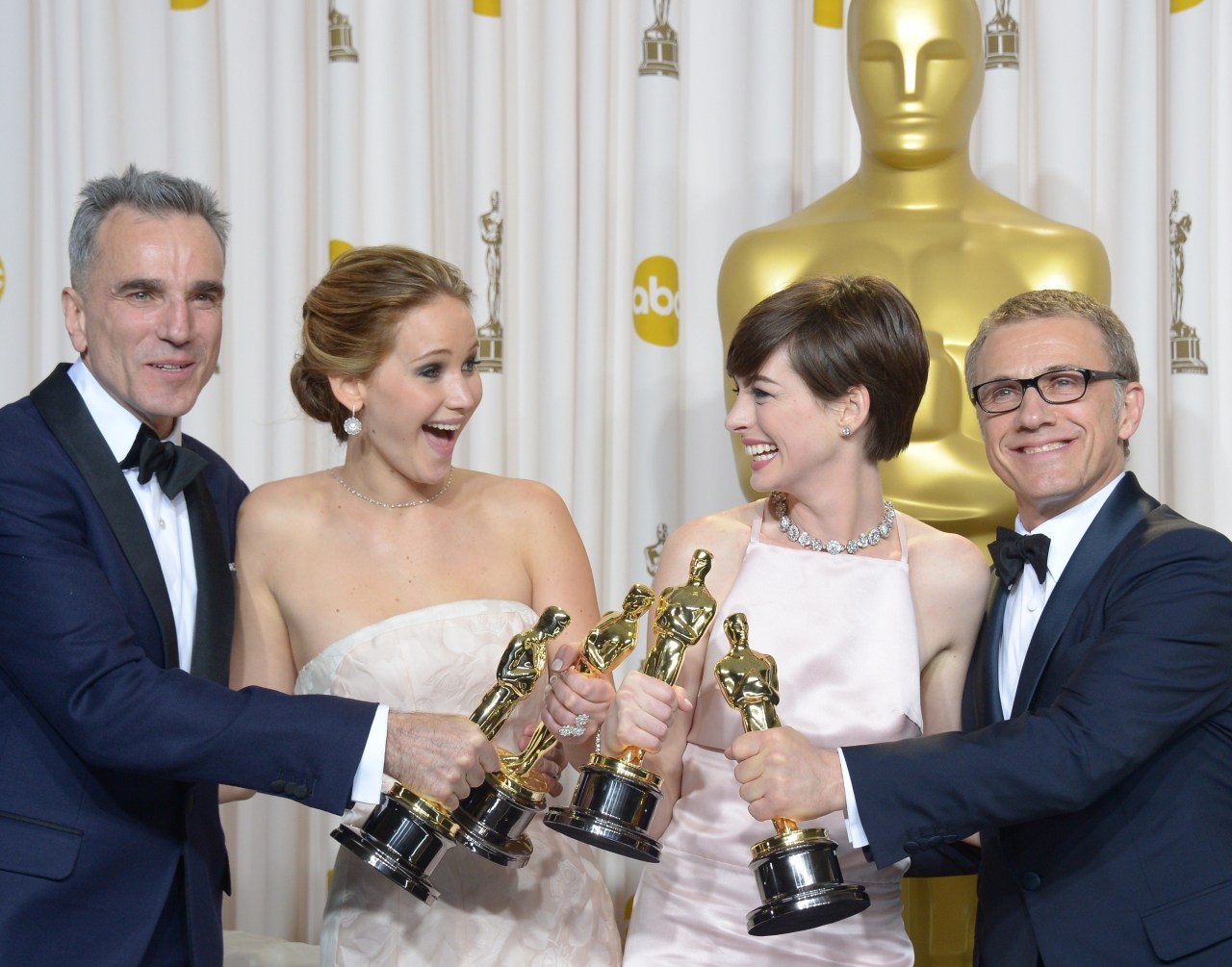 15 datos curiosos sobre los vestidos de las ganadoras del Oscar ✨